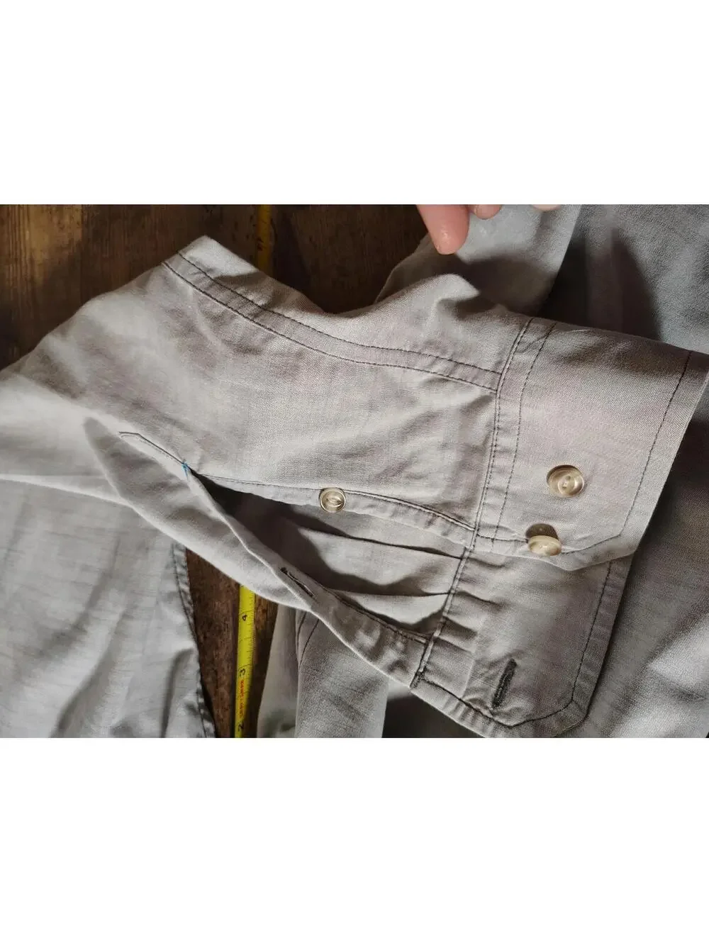 The North Face Long Sleve Button down collar Gray Mens shirt Sz Large